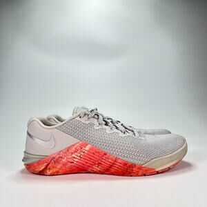 Nike Metcon 5 Grey Platinum Red Fade Training Shoes A02982-004 Women's Size 8.5
